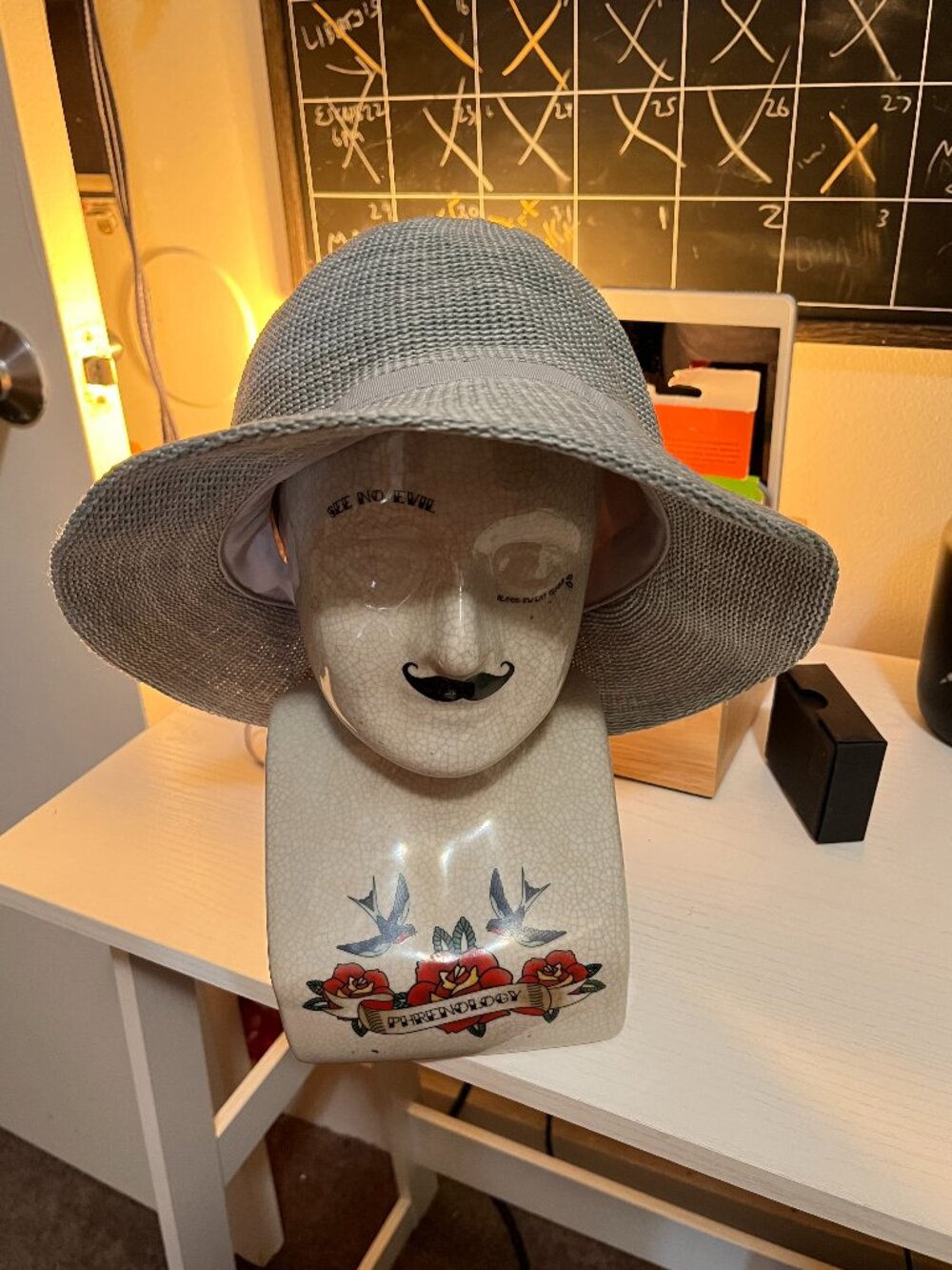 Wallaroo Tori Sun Bucket Hat in Grey/Tan Shade Adjustable Like New